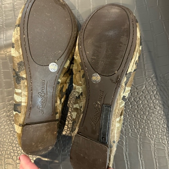 Lucky Brand cute camo flats size 8! Gently worn. - Picture 3 of 3